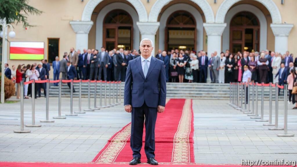 Лондон ввел санкции против Марата Камболова и Алана Гаглоева